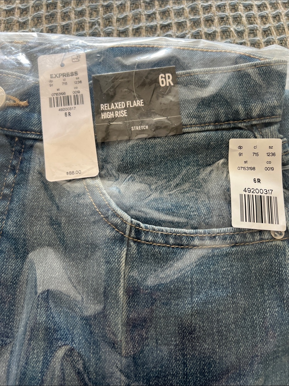 Express Relaxed Flare High-Rise Stretch Jeans - Medium Blue